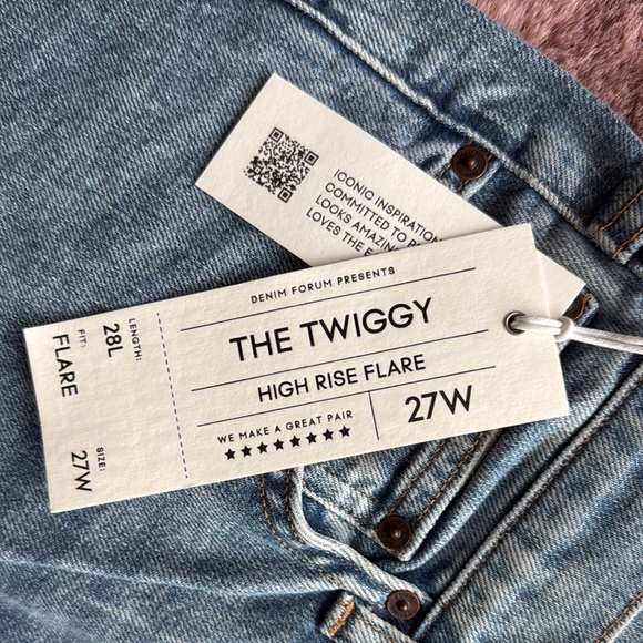 Aritzia Twiggy Denim Forum Light Blue Flare Leg Jeans - Picture 3 of 6